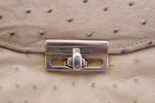 **RS17** A beautifully made original Corbeau genuine ostrich skin leather ladies handbag in beige