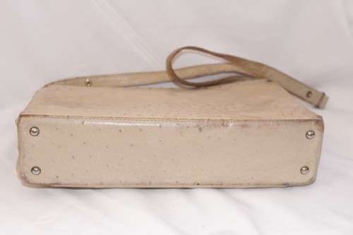 **RS17** A beautifully made original Corbeau genuine ostrich skin leather ladies handbag in beige