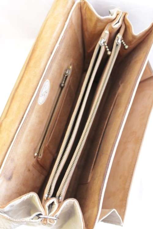 **RS17** A beautifully made original Corbeau genuine ostrich skin leather ladies handbag in beige