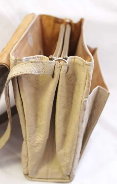 **RS17** A beautifully made original Corbeau genuine ostrich skin leather ladies handbag in beige