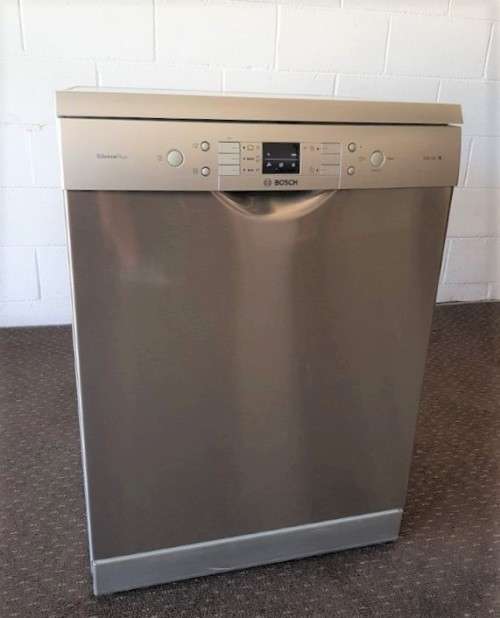 A stunning stainless steel (Silver Inox) Bosch "Serie|6" SilentPlus model: SMS58L08ZA dishwasher