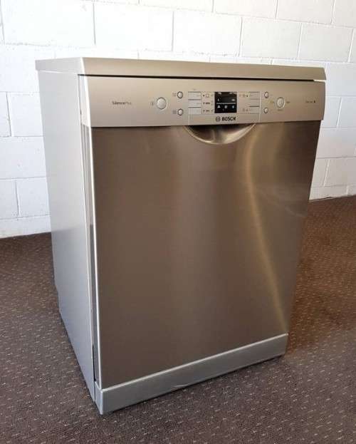 A stunning stainless steel (Silver Inox) Bosch "Serie|6" SilentPlus model: SMS58L08ZA dishwasher