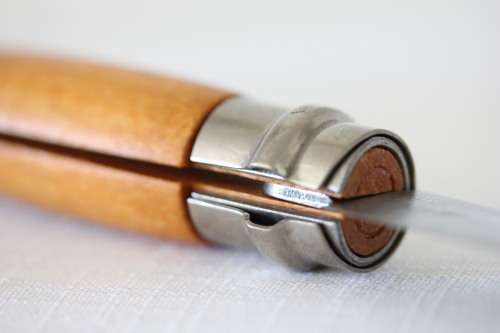 **RS17** A French made Opinel No.8 folding knife with a wooden handle - great for camping/ hiking!