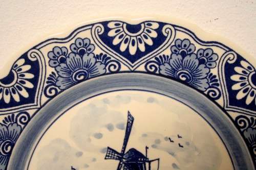 A gorgeous large original "Delft Blue" blue & white porcelain collectable plate w/ a wall hanger