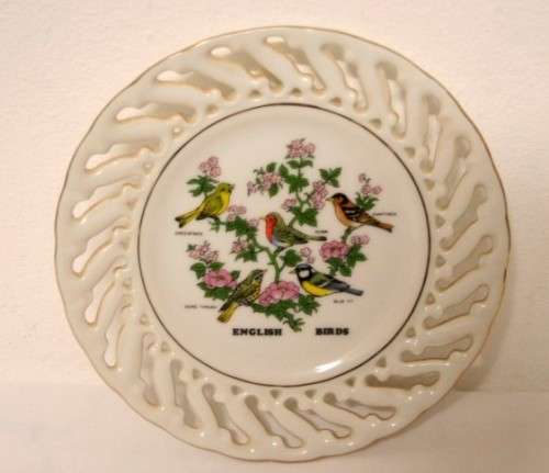 **RS17** A gorgeous collection of 5 (15cm-16cm) assorted, decorative wall plates. 1 price for all 5