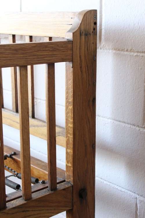 A very charming and sturdy 3-seater solid Oak daybed with carvings - perfect for sun room!