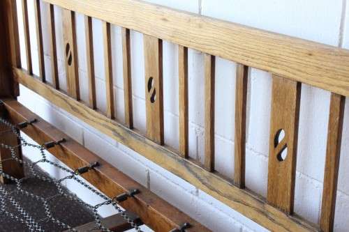 A very charming and sturdy 3-seater solid Oak daybed with carvings - perfect for sun room!