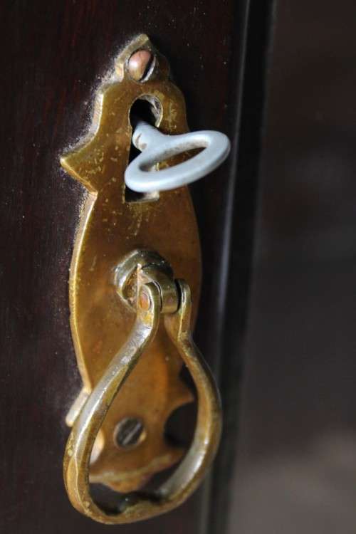 An awesome vintage single lead-glass door book case/ display cabinet with ball & claw feet - WOW!