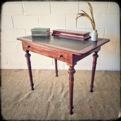**RS17** A beautiful antique Victorian leather-top library writing desk w/ stationary compartment