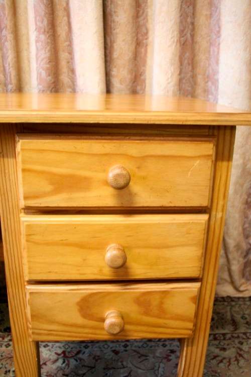 **RS17** A lovely wooden writing/work desk with three spacious drawers in great condition.