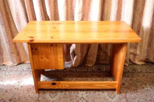 **RS17** A fantastic compact wooden writing/ work desk w/ three spacious drawers in great condition.