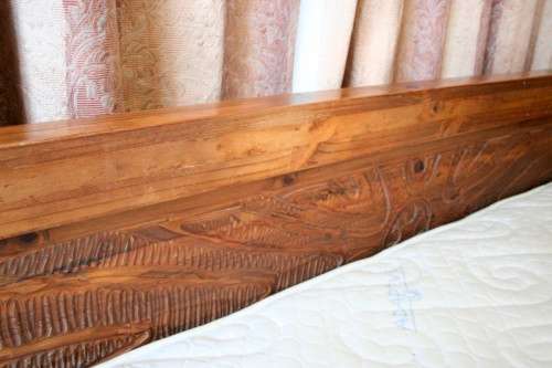 **RS17** A stunning vintage solid carved double bed headboard & base with mattress and pedestals