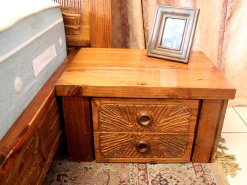 **RS17** A stunning vintage solid carved double bed headboard & base with mattress and pedestals