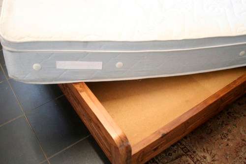 **RS17** A stunning vintage solid carved double bed headboard & base with mattress and pedestals