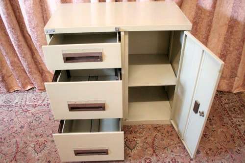 **RS17** A sturdy S. Tabak & Sons metal filing cabinet, needs some tlc, perfect to paint!