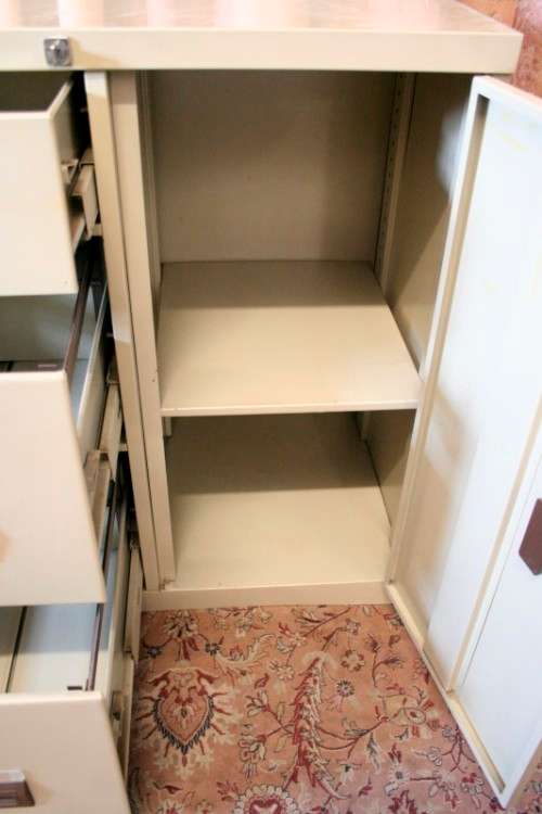 **RS17** A sturdy S. Tabak & Sons metal filing cabinet, needs some tlc, perfect to paint!