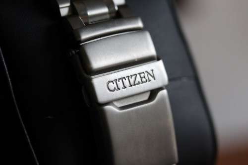 **RS17** Incredible boxed Citizen Titanium Eco-Drive GPS wrist watch in the original box with papers
