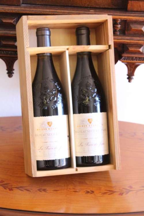 A rare boxed set of 1998 French "Maison Bouachon" Chateauneuf-Du-Pape "La Tiare du Pape" wine