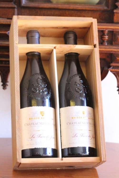 A rare boxed set of 1998 French "Maison Bouachon" Chateauneuf-Du-Pape "La Tiare du Pape" wine