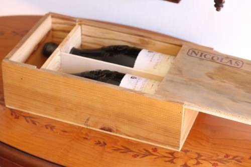 A rare boxed set of 1998 French "Maison Bouachon" Chateauneuf-Du-Pape "La Tiare du Pape" wine