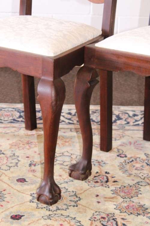 **RS17** A vintage ball & claw dining room suite w/ 6x fabulous white fabric upholstered chairs