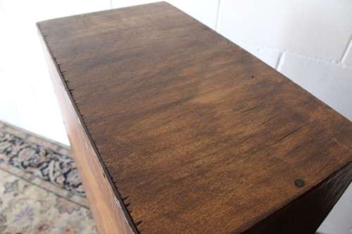 **RS17** Wonderful dark wood bookcase w three shelves - ample space for books or even collectables!