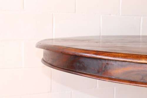 A stunning and solidly made antique Victorian round Rosewood hall/ foyer table with carved feet