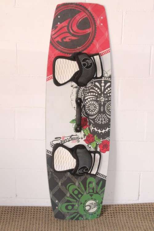 An awesome twin-tip Cabrinha Spectrum 2012 kite surfing board in excellent condition