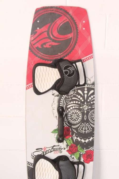 An awesome twin-tip Cabrinha Spectrum 2012 kite surfing board in excellent condition