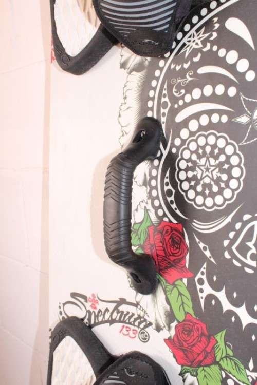 An awesome twin-tip Cabrinha Spectrum 2012 kite surfing board in excellent condition