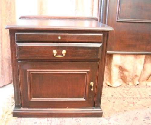 A fabulous Mahogany (168cm) queen size headboard and two pedestals with drawers and cupboards.