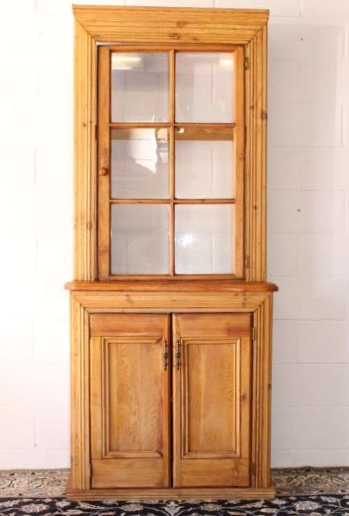 **RS17** An awesome antique (2m tall) solid Oregon cabinet w/ a large glass panelled door & cupboard
