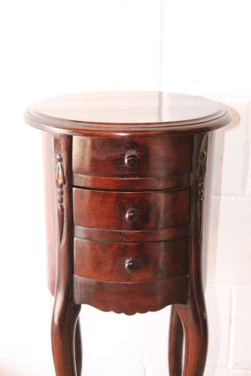 **RS17** A carved solid Balinese Teak 3-drawer pedestal table/ lamp table in beautiful condition