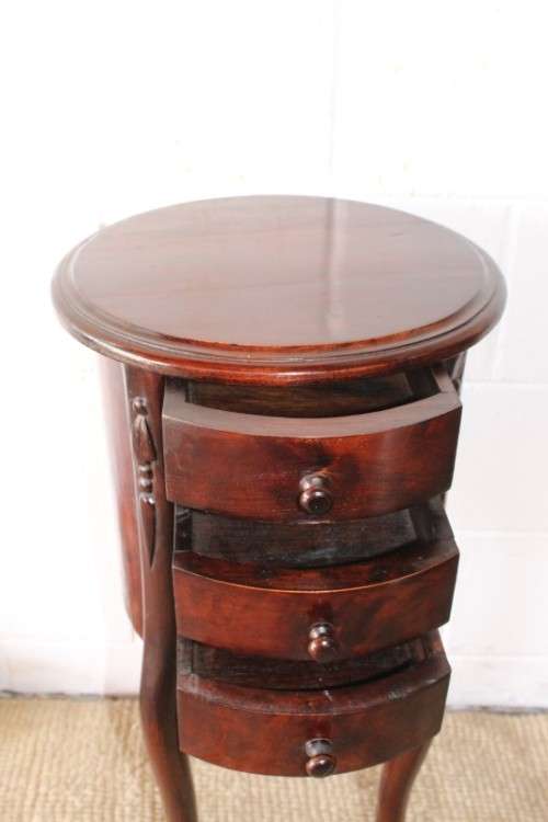 **RS17** A carved solid Balinese Teak 3-drawer pedestal table/ lamp table in beautiful condition