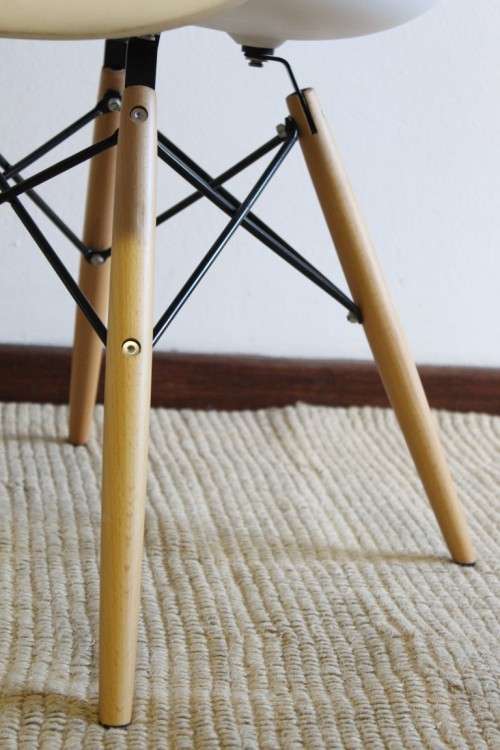 **RS17** Stunning modern round-bottom occasional chairs with a sleek design and wooden legs