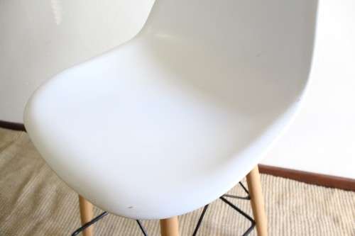 **RS17** Stunning modern round-bottom occasional high chairs with a sleek design and wooden legs