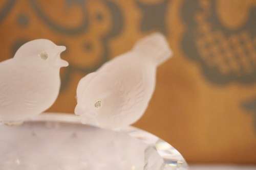 An extremely RARE retired Swarovski crystal Bird Bath (No10029) in superb condition