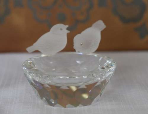 An extremely RARE retired Swarovski crystal Bird Bath (No10029) in superb condition