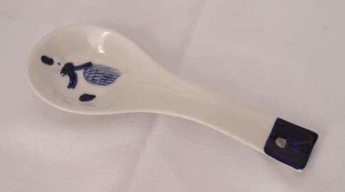 **RS17** Gorgeous "blue & white" porcelain spoon rest w/ hand painted raised duck decal in the bowl