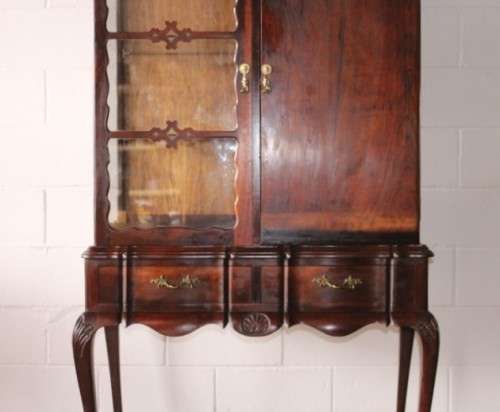 Awesome carved vintage solid Imbuia ball & claw drinks/ display cabinet/ showcase w/pull-out tray