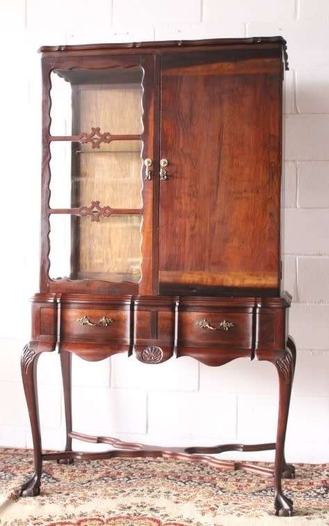 Awesome carved vintage solid Imbuia ball & claw drinks/ display cabinet/ showcase w/pull-out tray