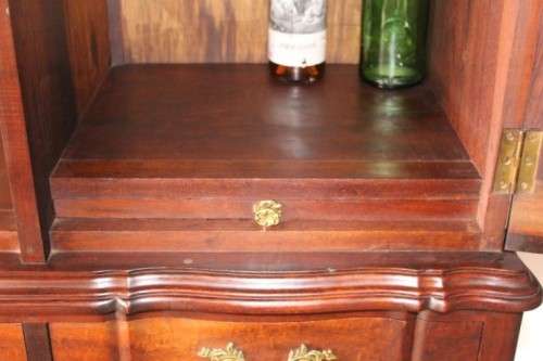 Awesome carved vintage solid Imbuia ball & claw drinks/ display cabinet/ showcase w/pull-out tray