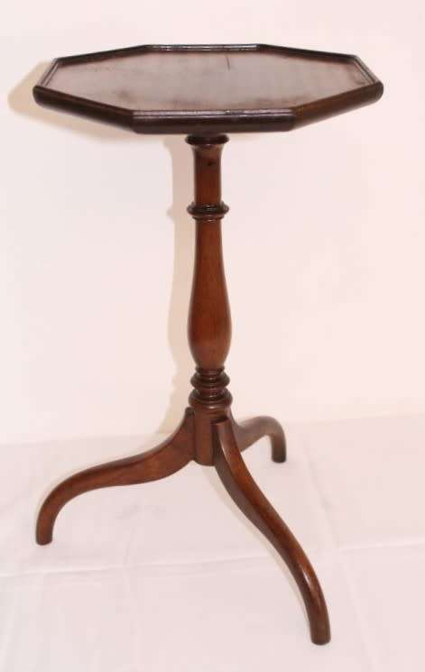 A beautiful antique Edwardian mahogany octagonal three-legged teapoy table/ occasional table