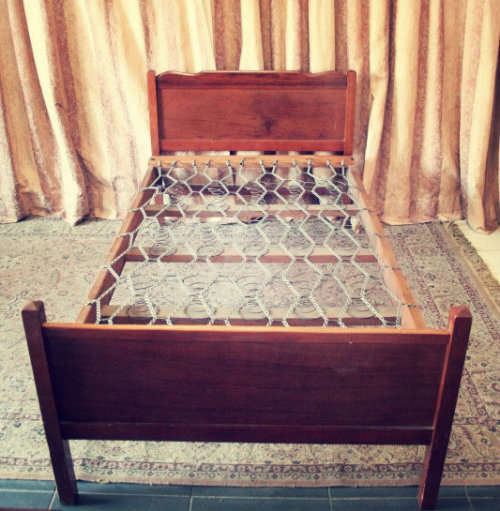 A vintage Excelsior spring base 3/4 (109cm)  bed incl. headboard, footboard & mounting struts.