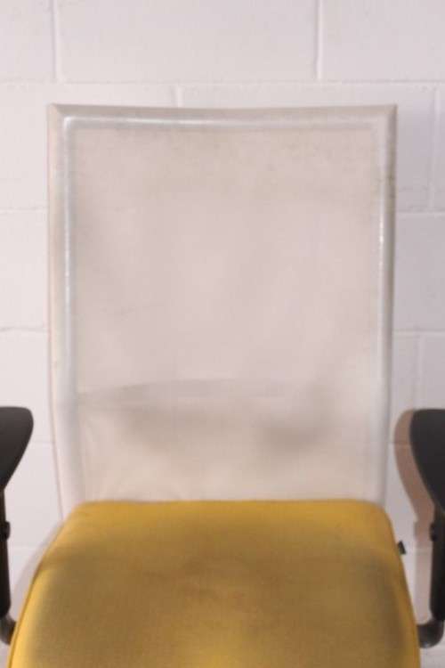 **RS17** A modern styled yellow and white office chair with tilt, height and tension adjusters