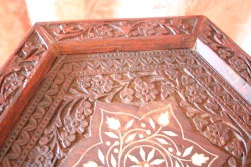 A superb vintage Indian hand carved planter stand with inlay work in wonderful condition