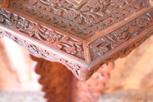 A superb vintage Indian hand carved planter stand with inlay work in wonderful condition