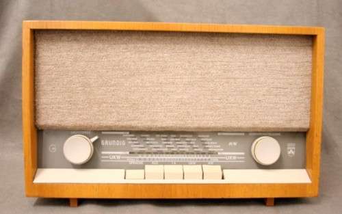 An amazing vintage retro styled West German made "Grundig" radio in perfect working order