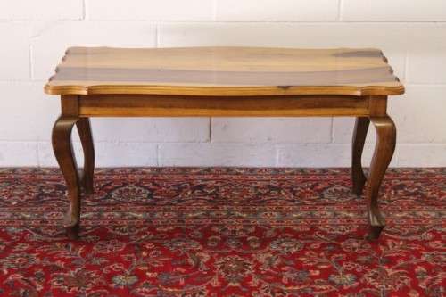 A vintage scalloped edge solid Knysna yellow wood coffee/ side table with Queen Anne cabriole legs