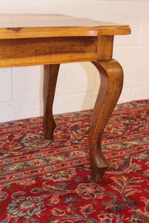 A vintage scalloped edge solid Knysna yellow wood coffee/ side table with Queen Anne cabriole legs